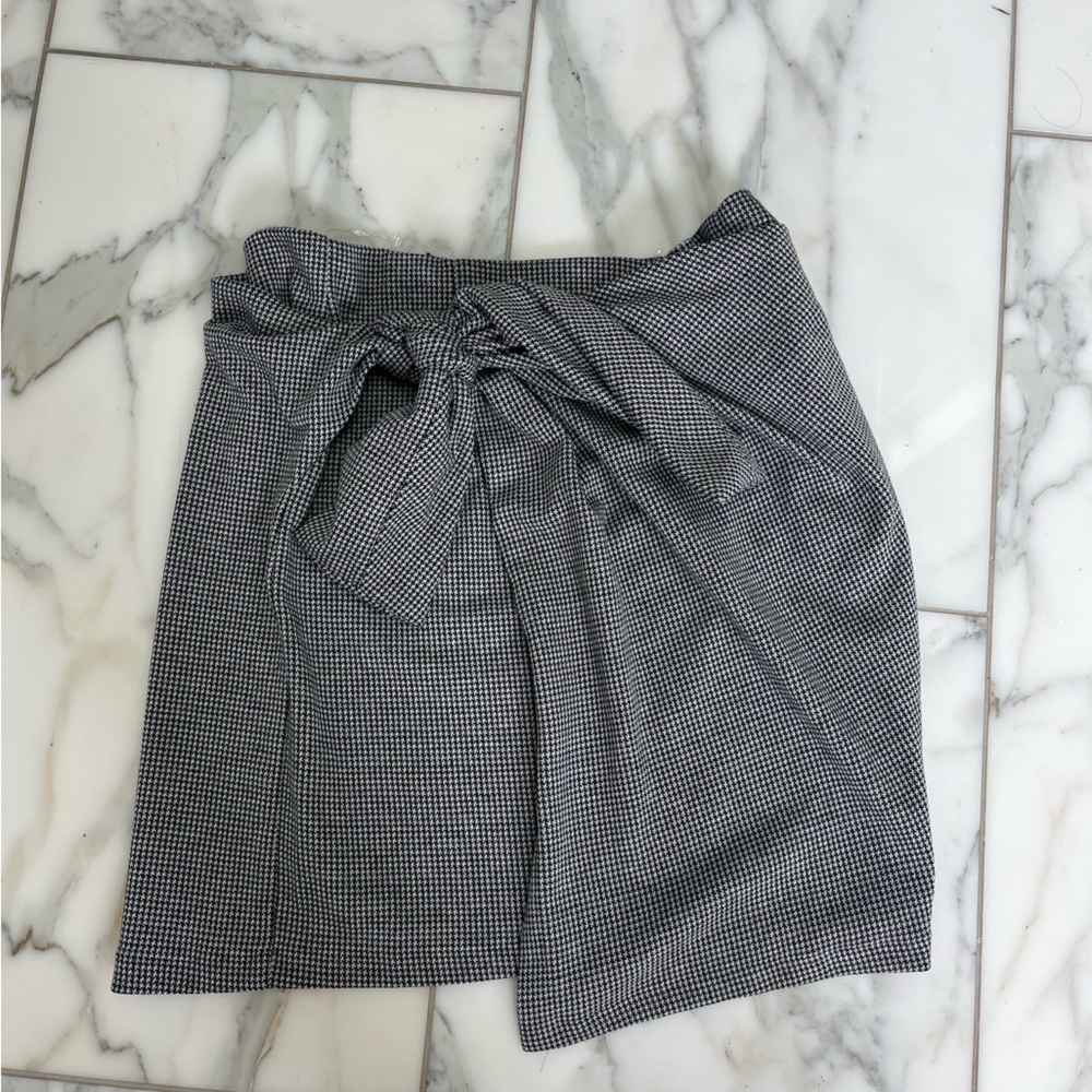 Brand New ILLIA ILLIA skirt